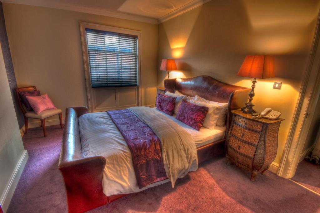 The Commercial Hotel Честер Экстерьер фото